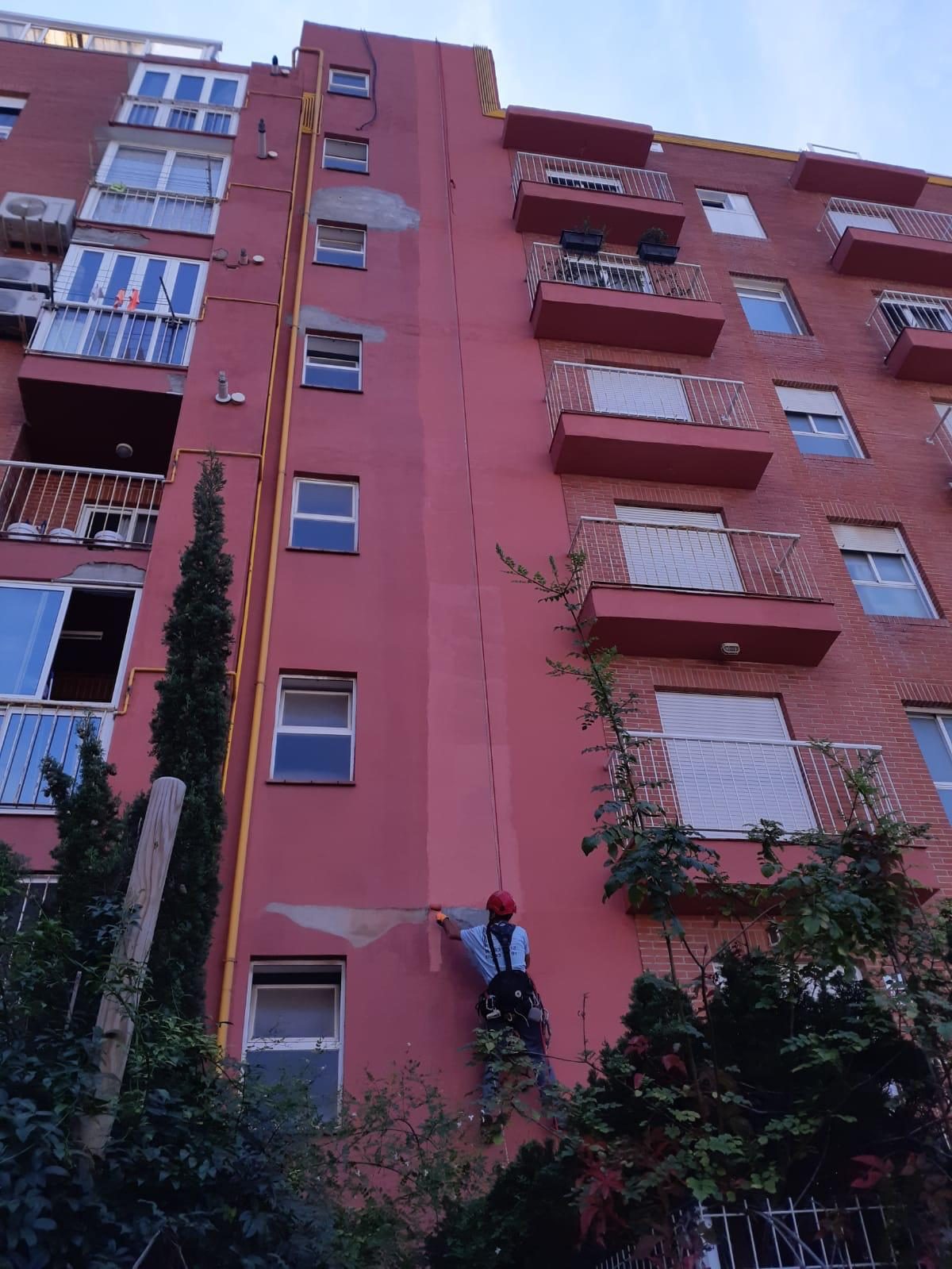 Antes de pintar la fachada